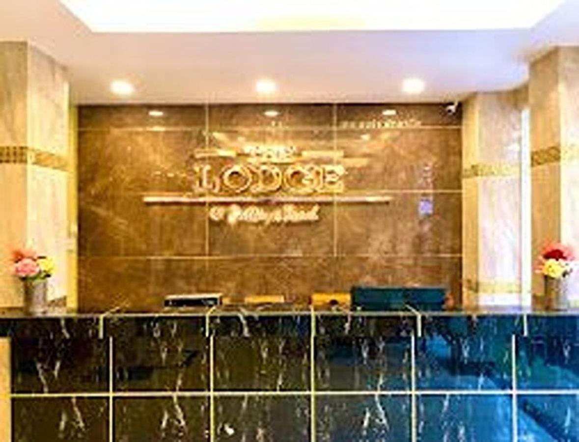 The Lodge Pattaya Esterno foto