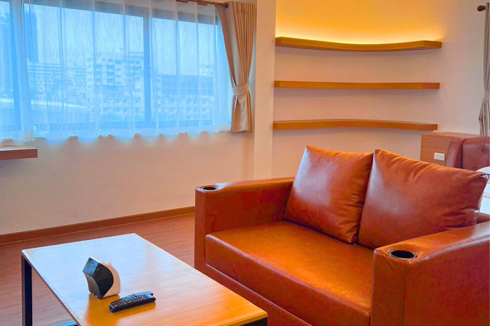 The Lodge Pattaya Esterno foto
