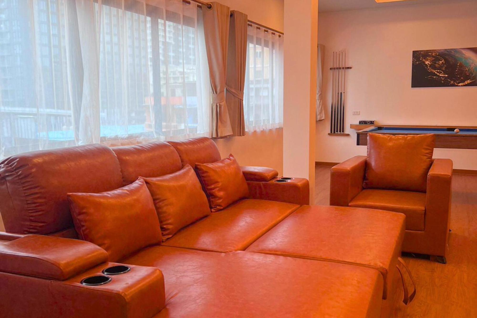 The Lodge Pattaya Esterno foto