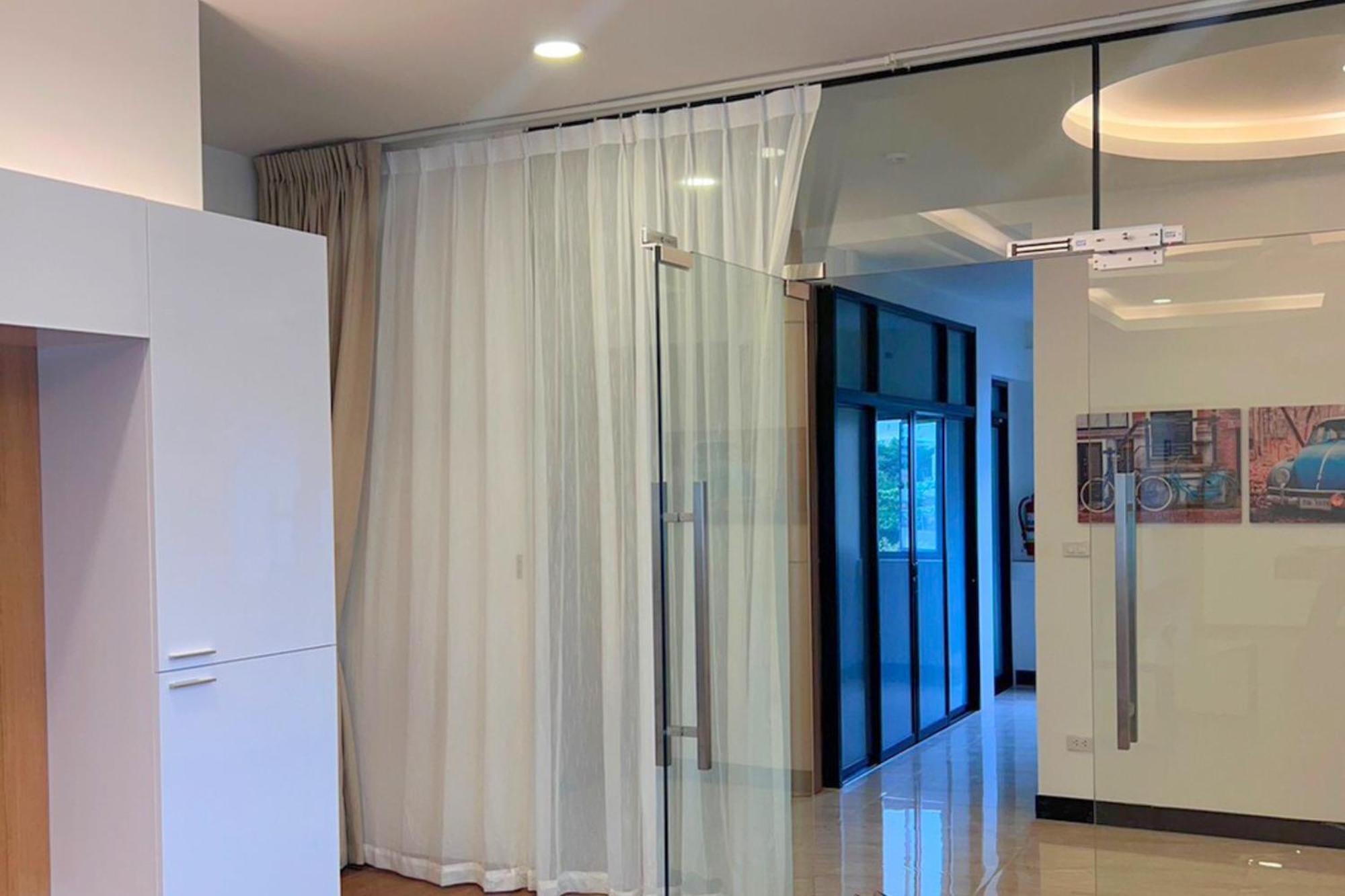 The Lodge Pattaya Esterno foto