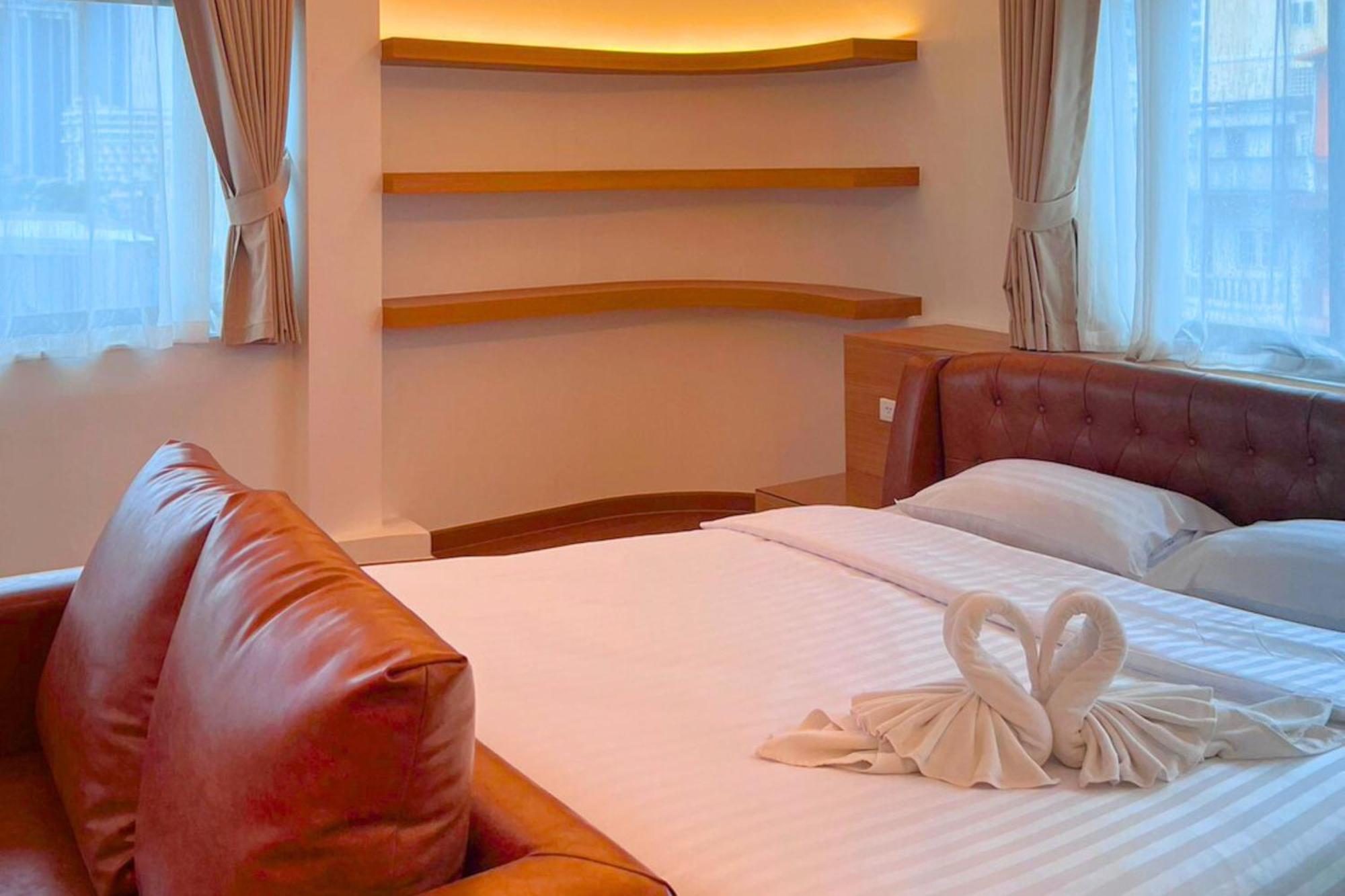 The Lodge Pattaya Esterno foto