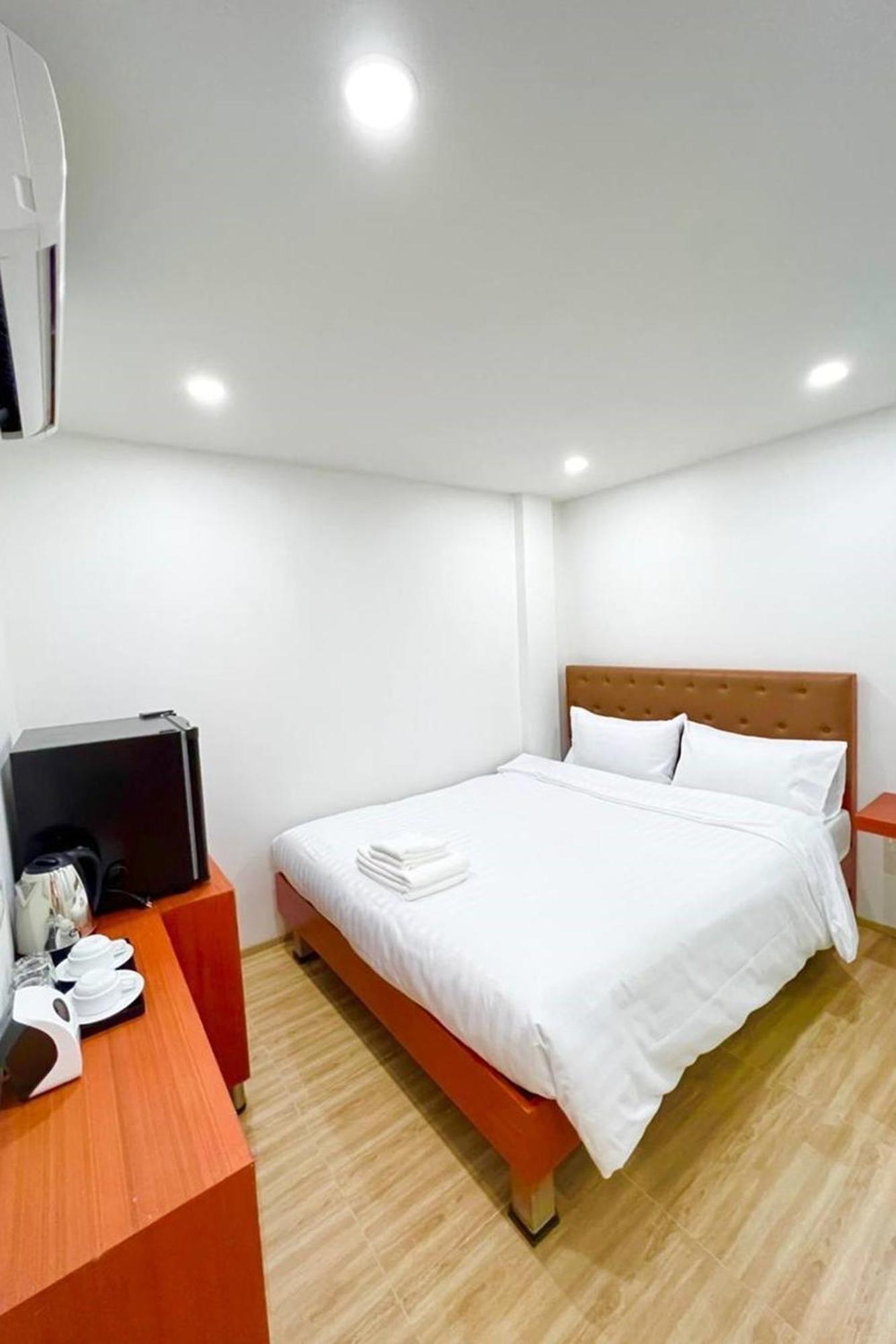 The Lodge Pattaya Esterno foto