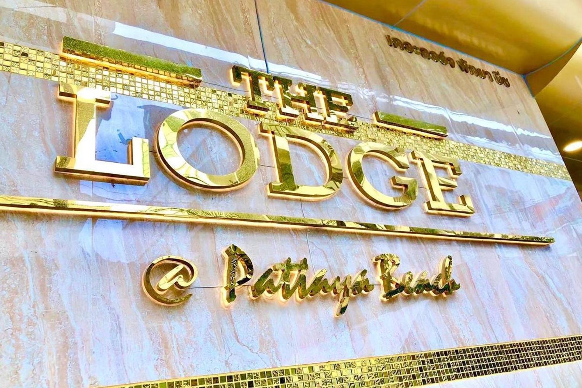 The Lodge Pattaya Esterno foto